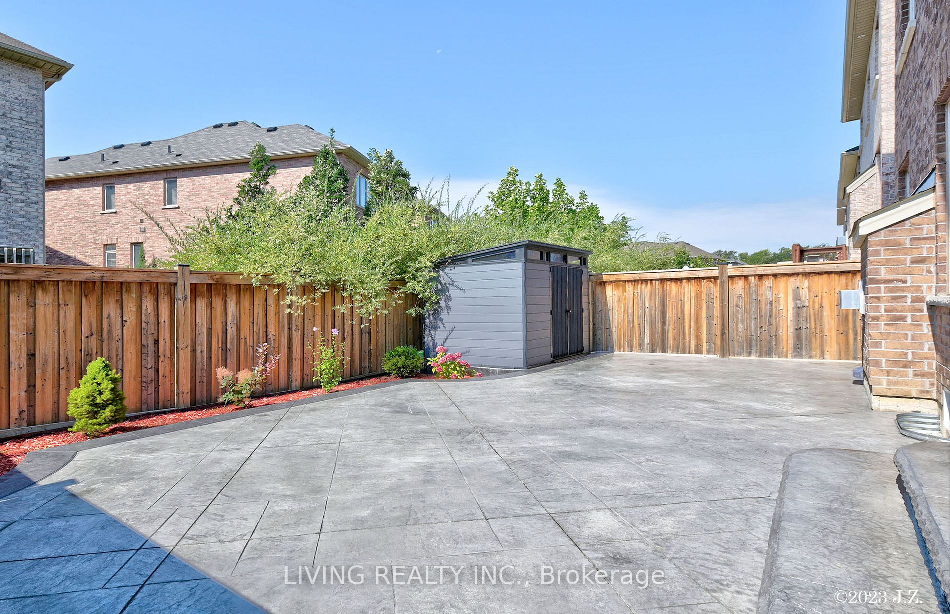 366 Cedar Hedge Rd
