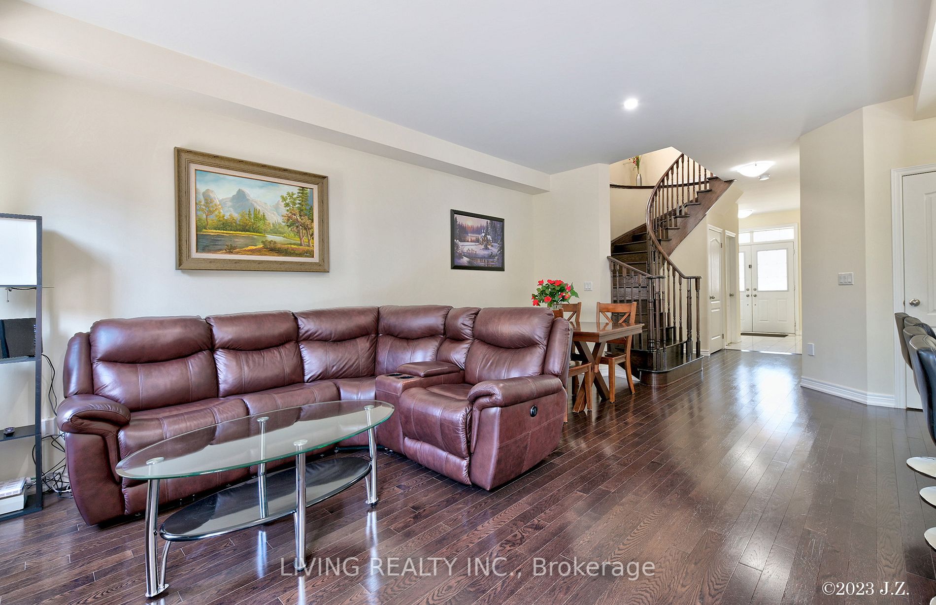 366 Cedar Hedge Rd