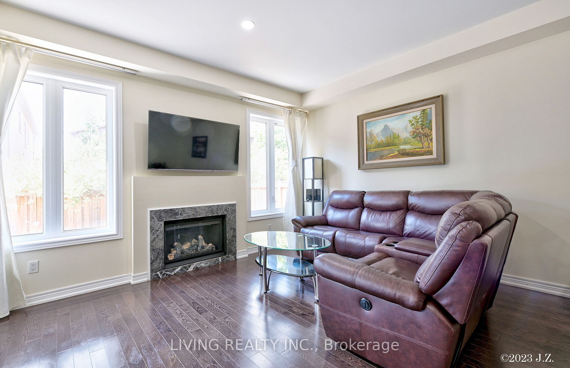 366 Cedar Hedge Rd