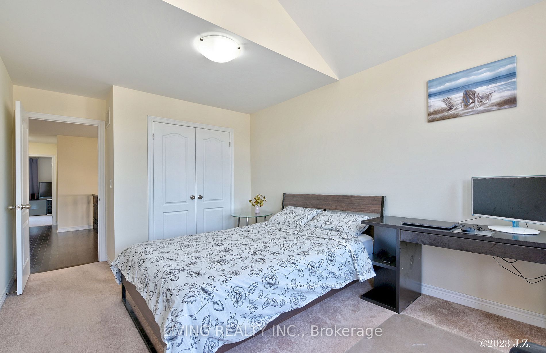 366 Cedar Hedge Rd