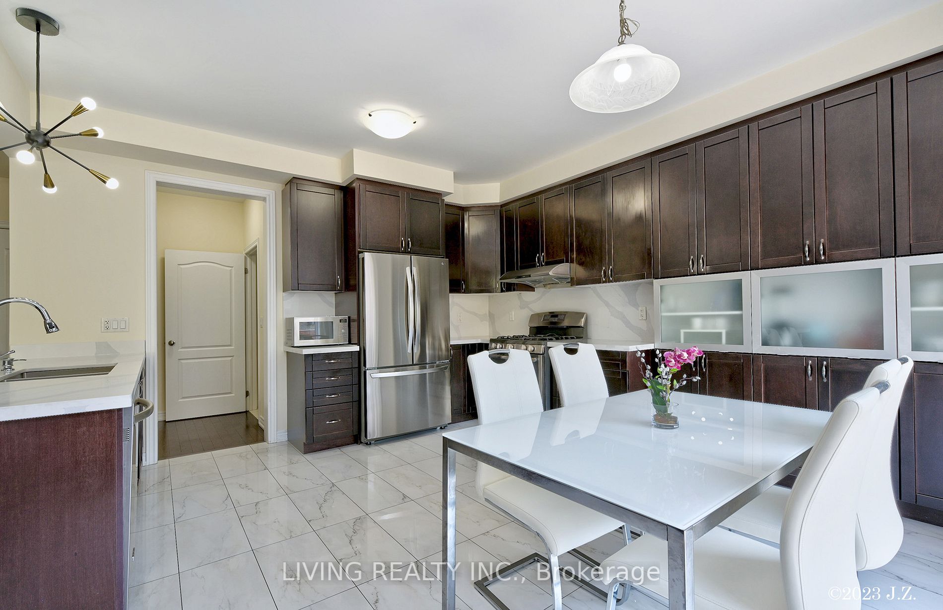 366 Cedar Hedge Rd