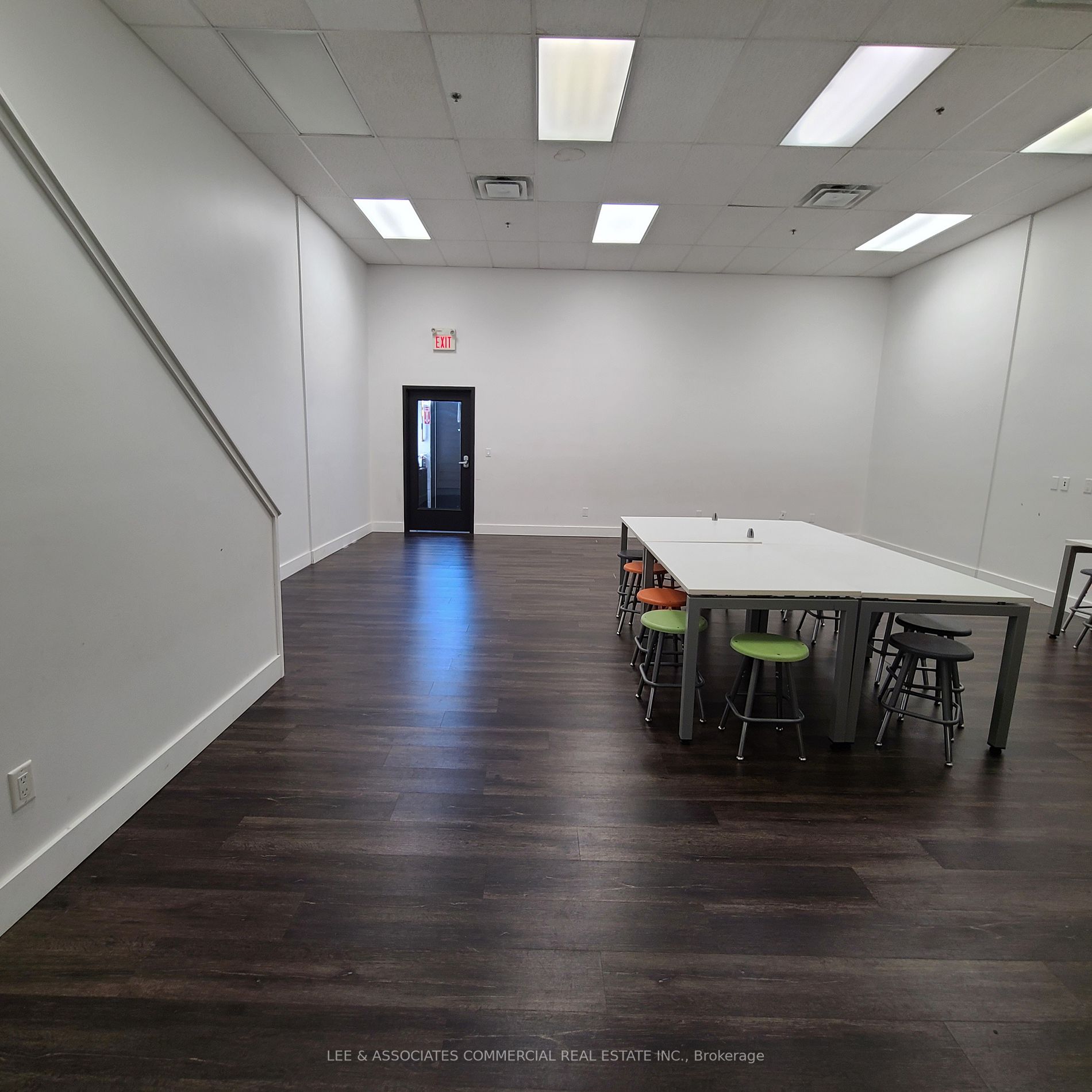 348 Bronte St S, #18