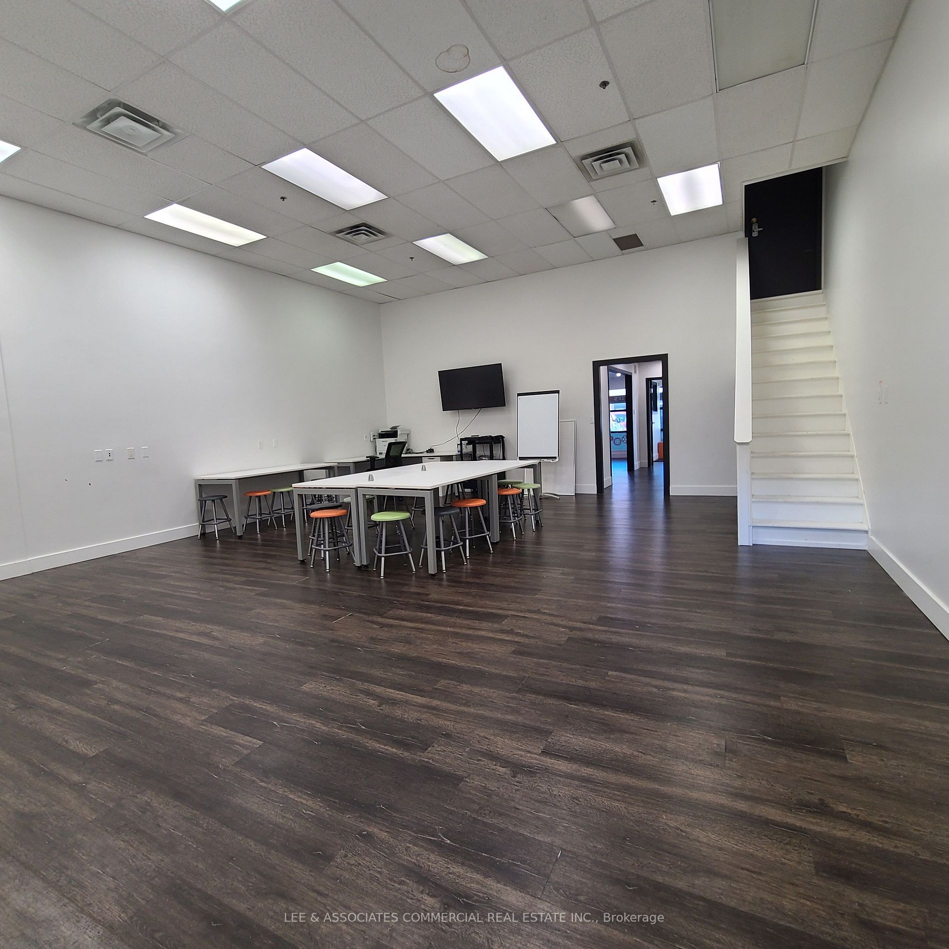 348 Bronte St S, #18