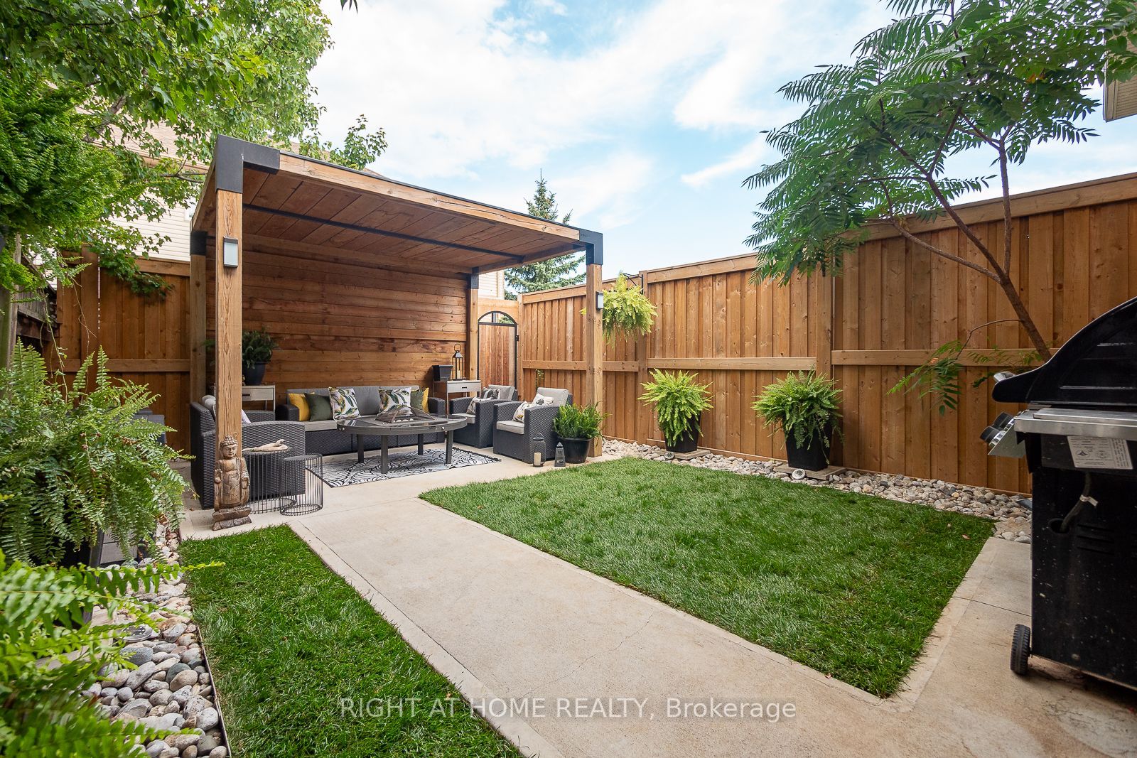 1351 Tobyn Dr