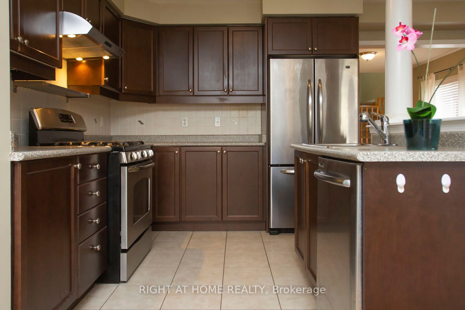 4829 Verdi St