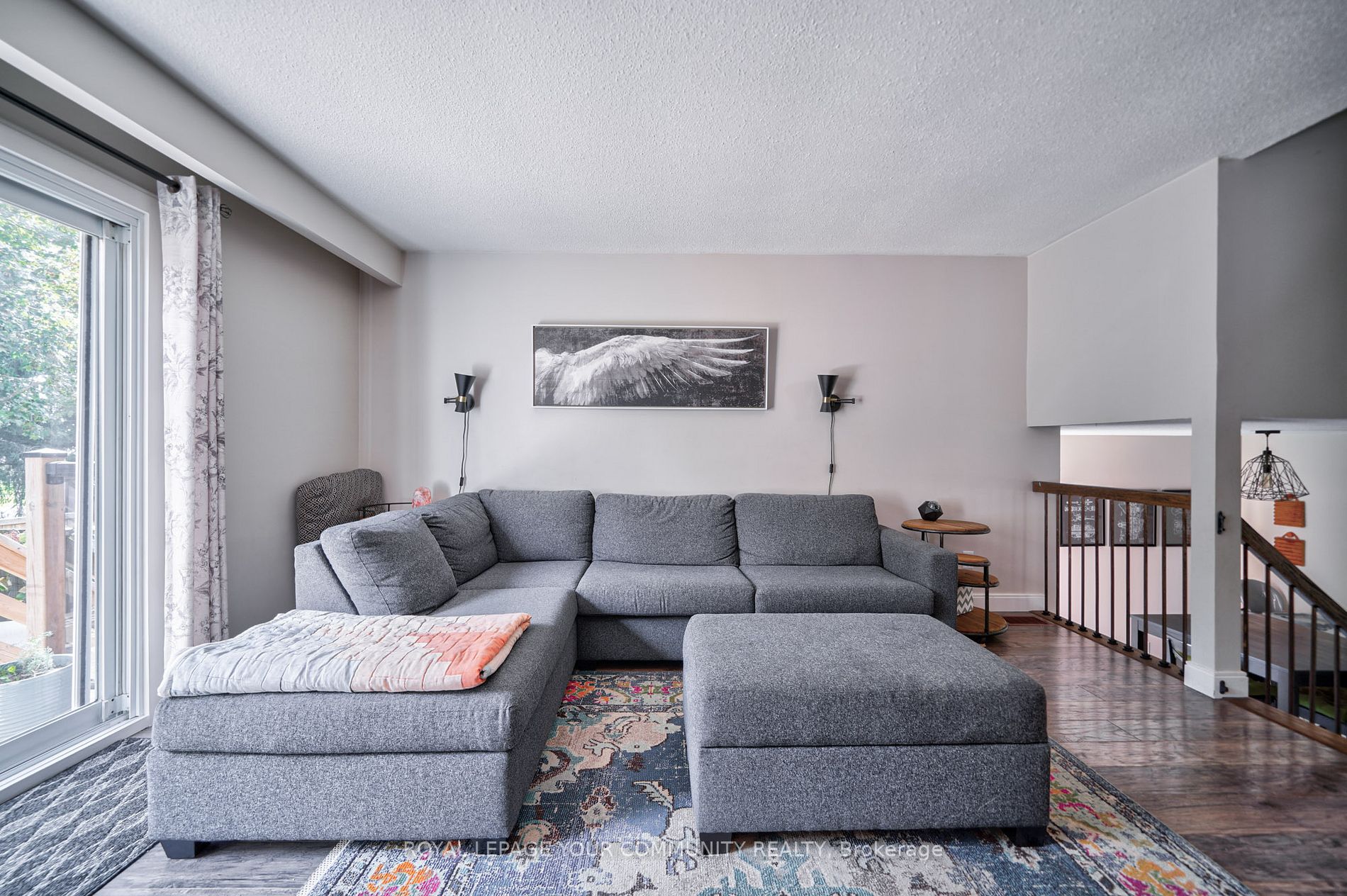 10 Simmons Boulevard