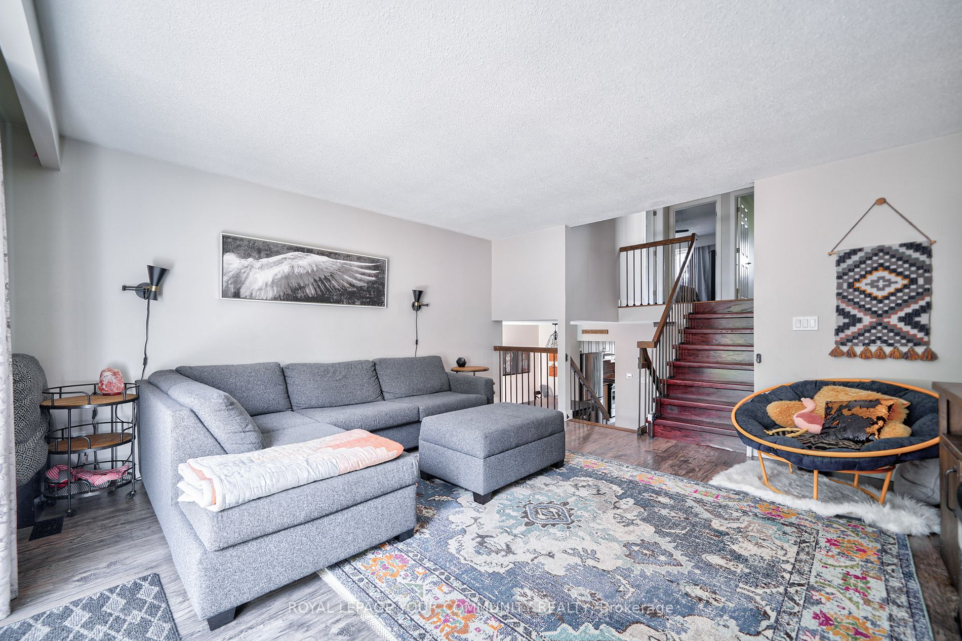 10 Simmons Boulevard