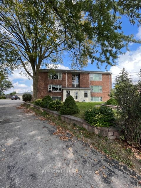 52 Cuffley Cres N, #6 Apts.