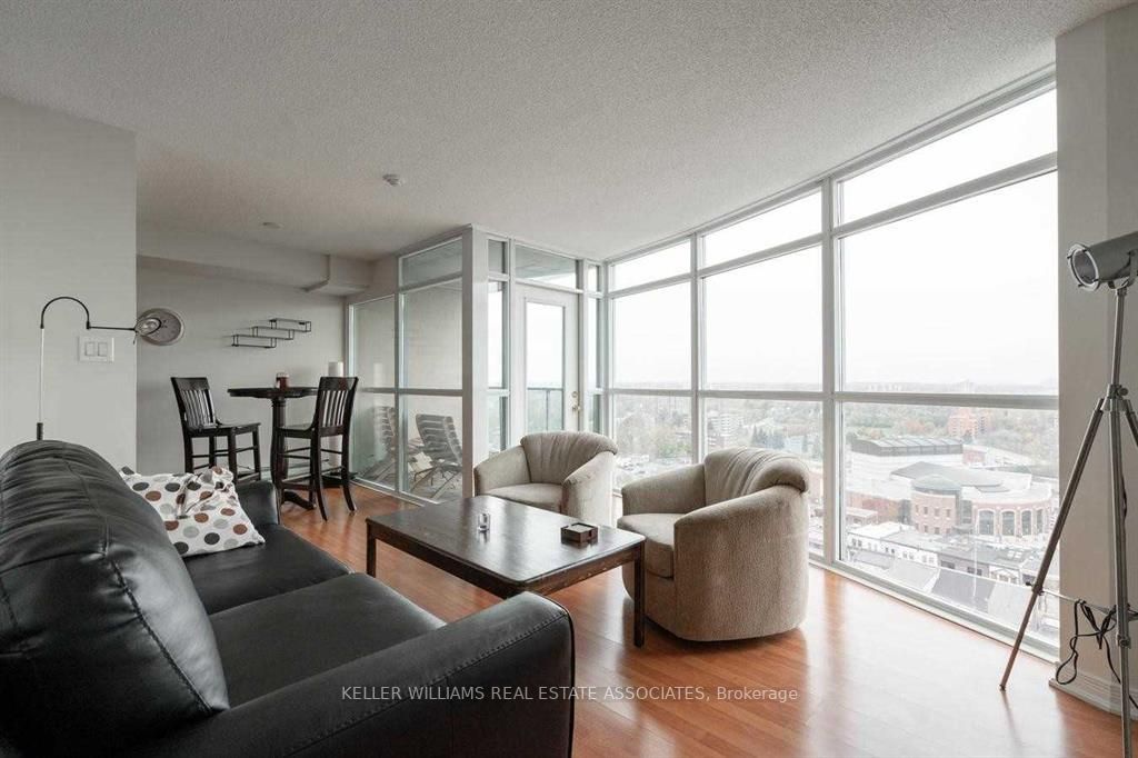 9 George Street N, #1804