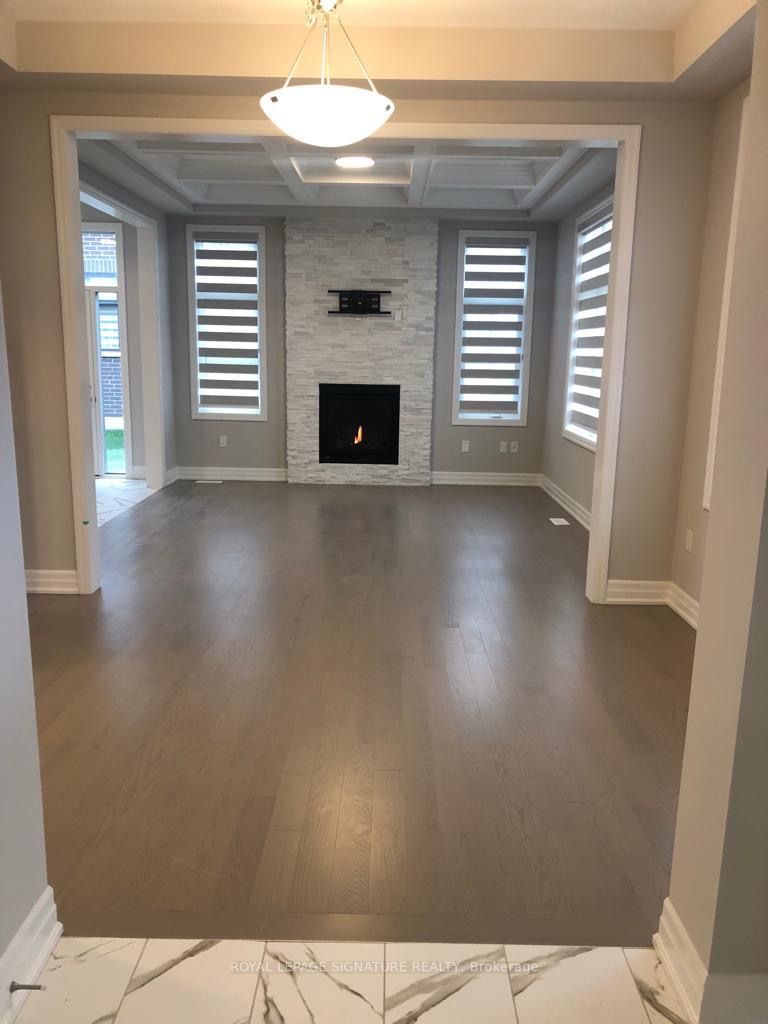 1387 Aymond Crescent