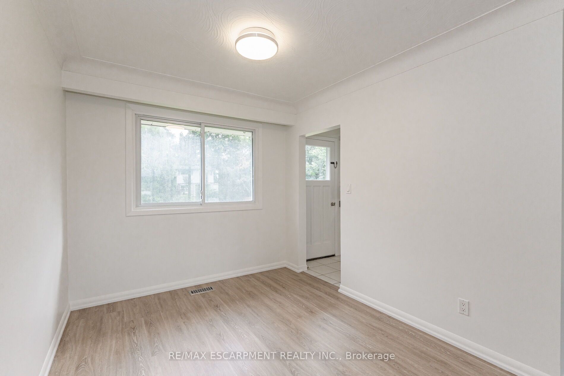 395 Erindale Drive