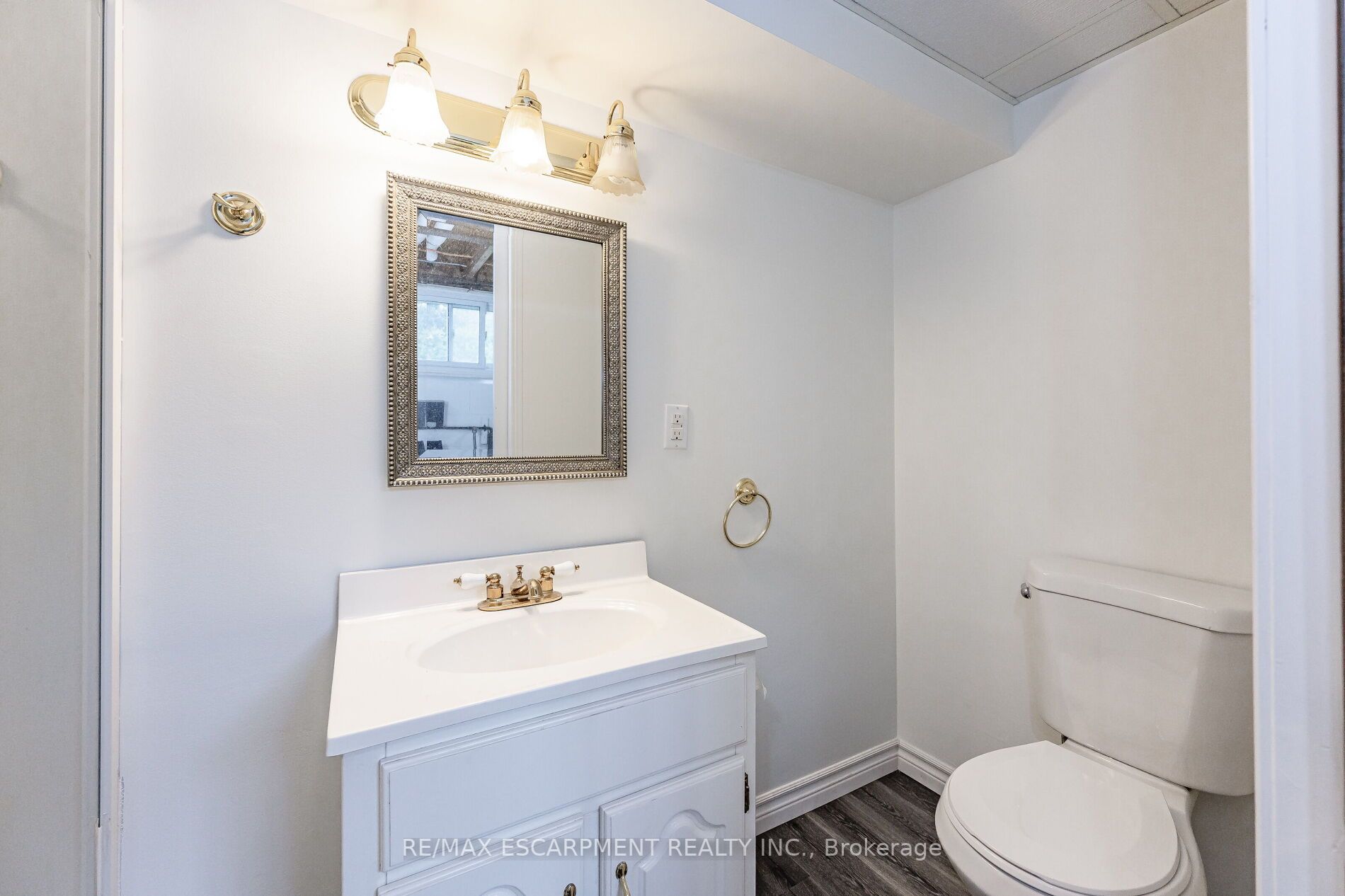 395 Erindale Drive