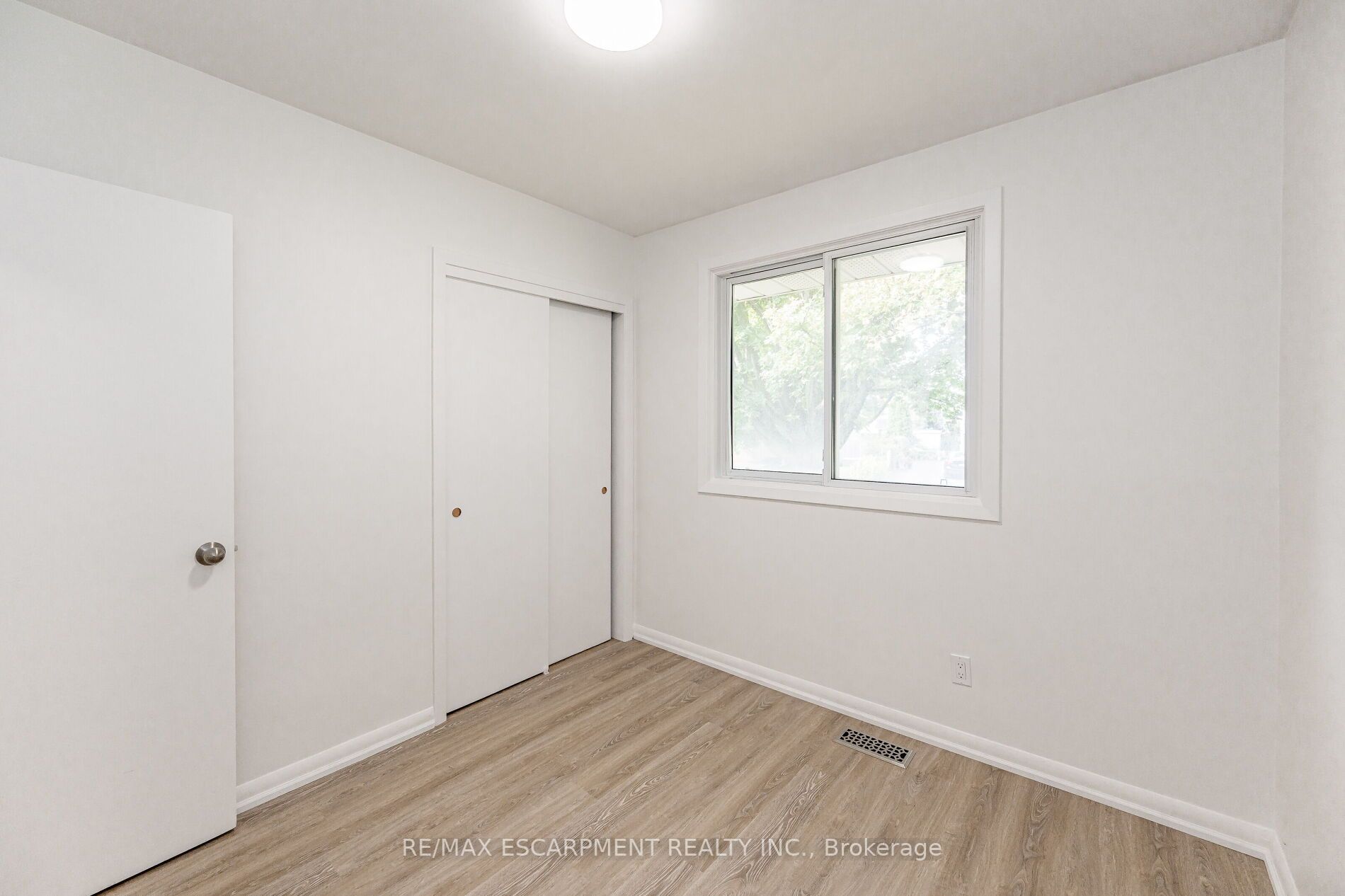 395 Erindale Drive