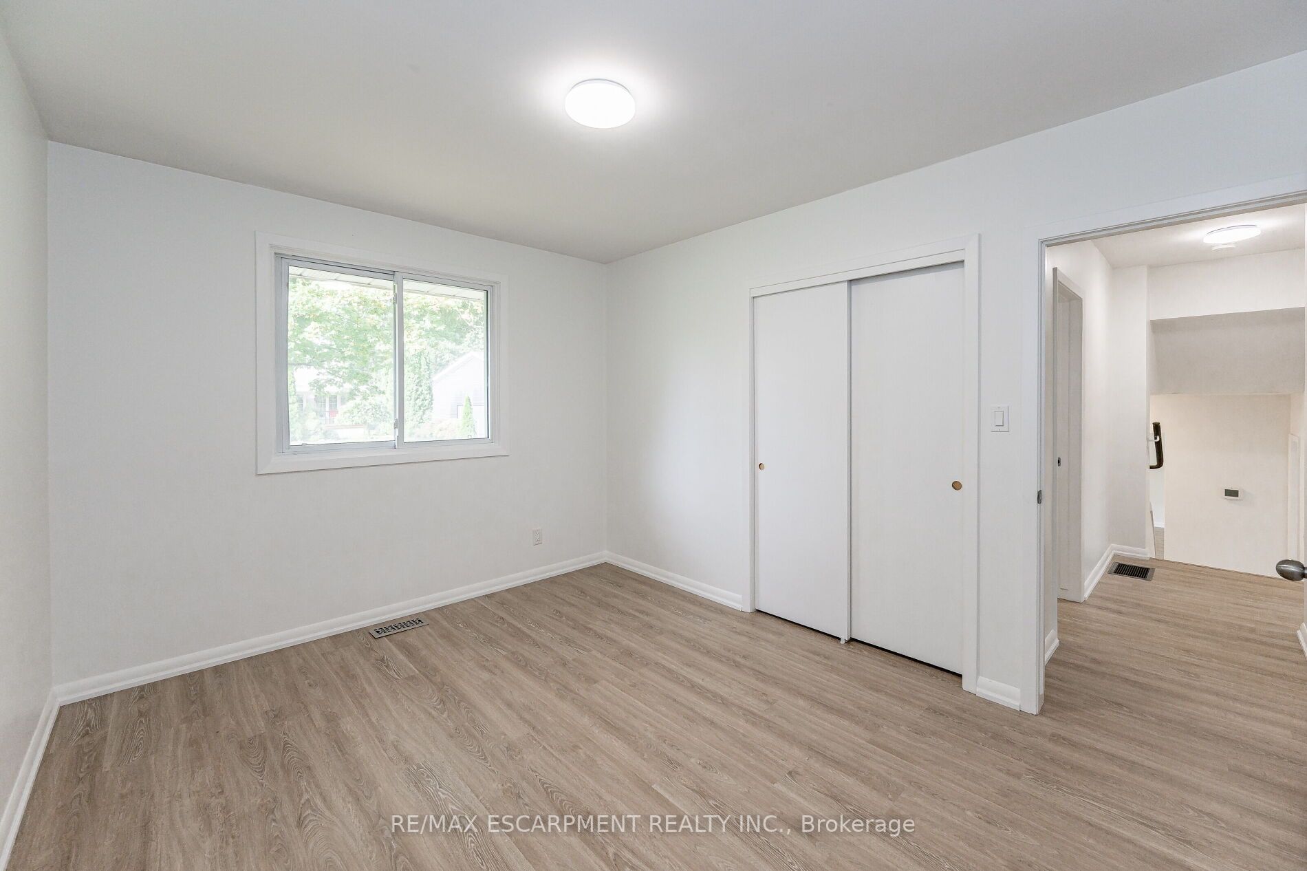 395 Erindale Drive