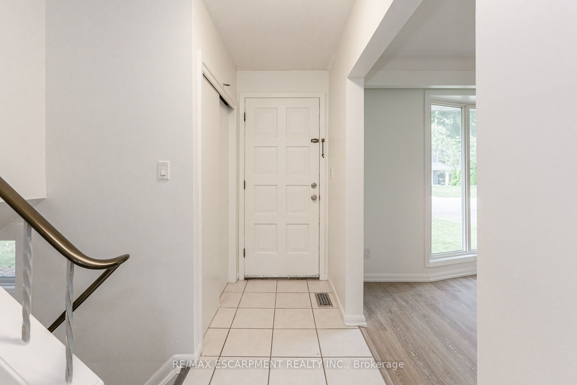 395 Erindale Drive