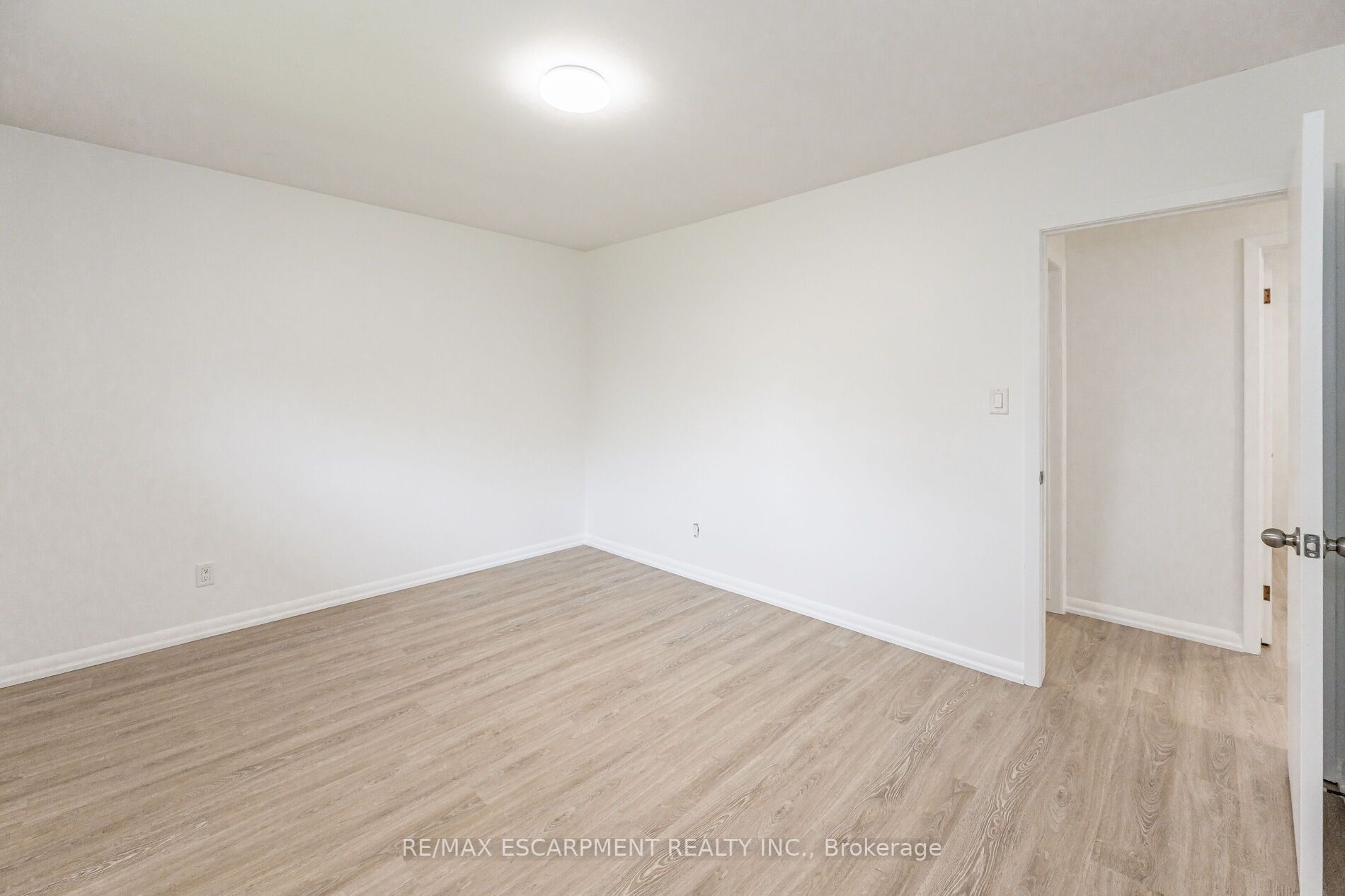 395 Erindale Drive