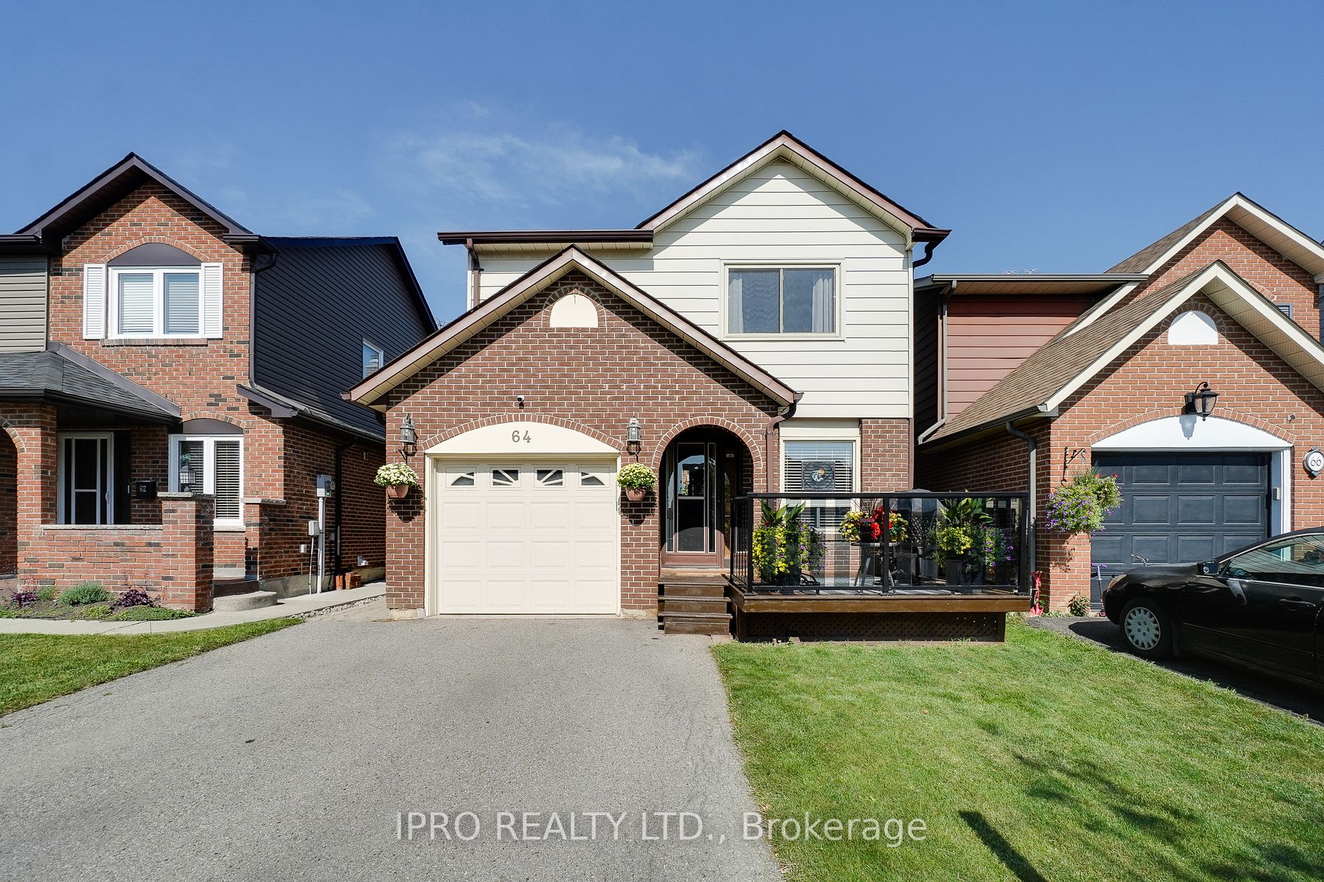 64 Buckland Way
