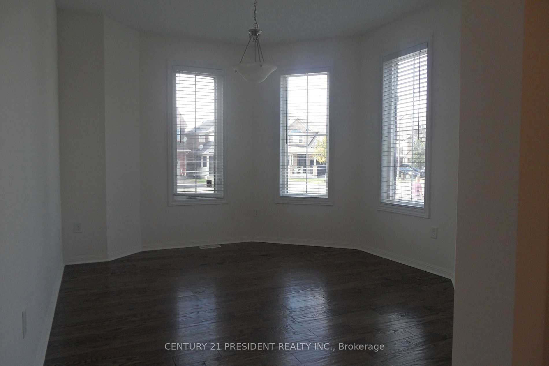 444 Dymott Ave