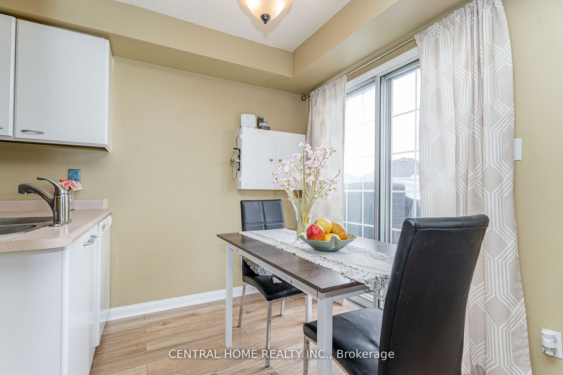 6950 Tenth Line W, #48