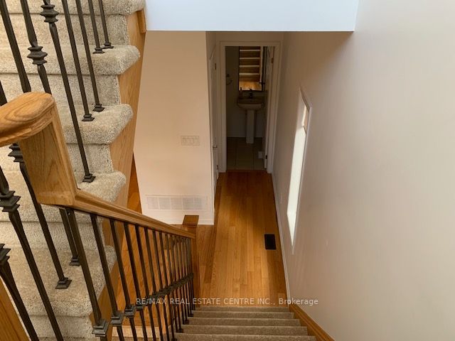 60 First St, #27
