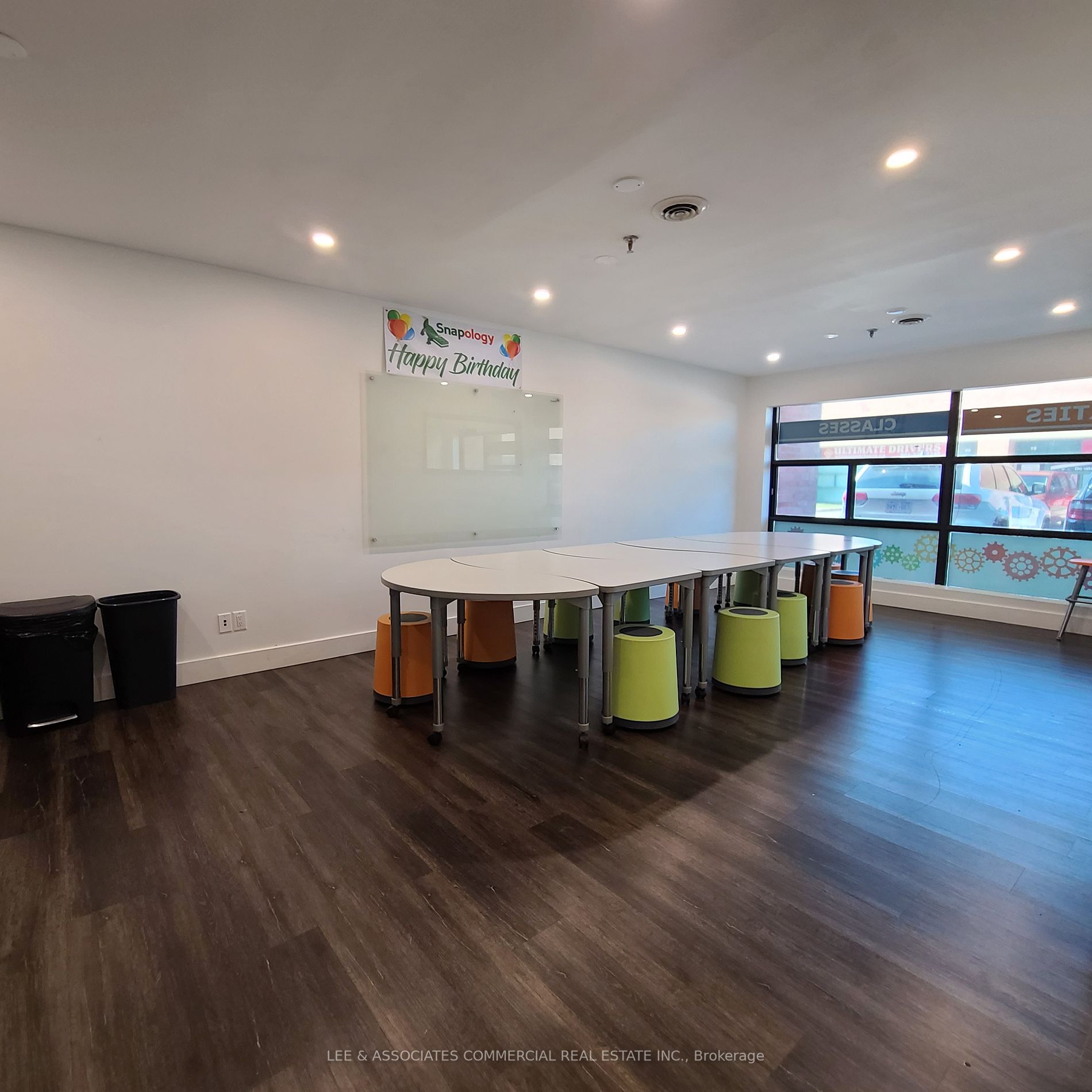 348 Bronte St S, #18