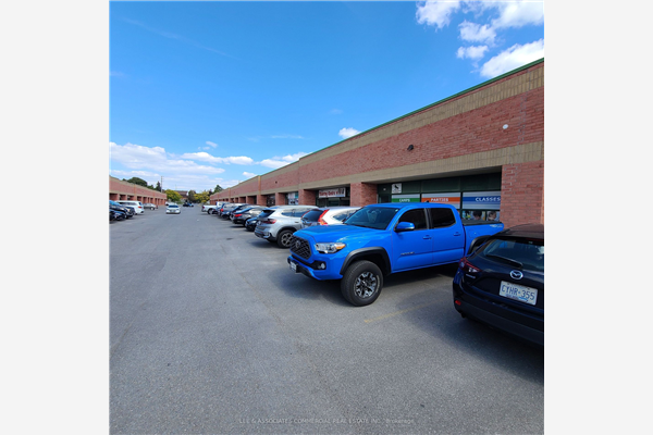 348 Bronte St S, Milton