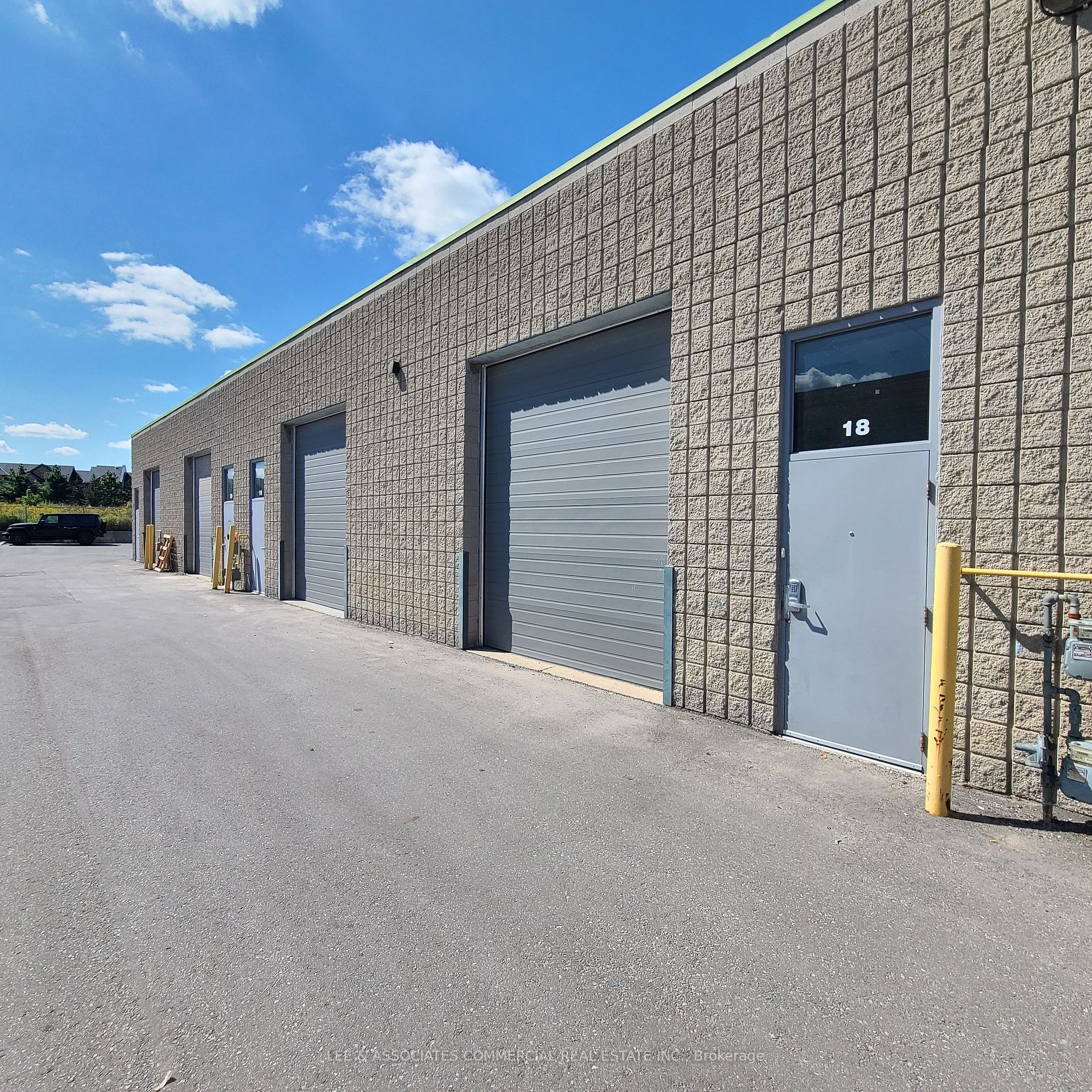 348 Bronte St S, #18
