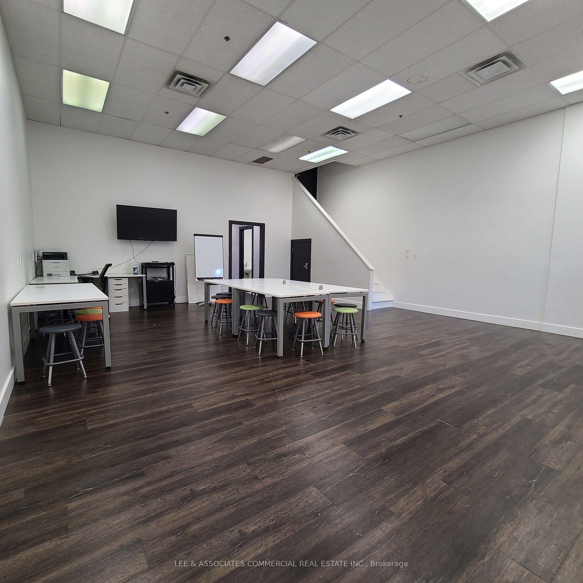 348 Bronte St S, #18