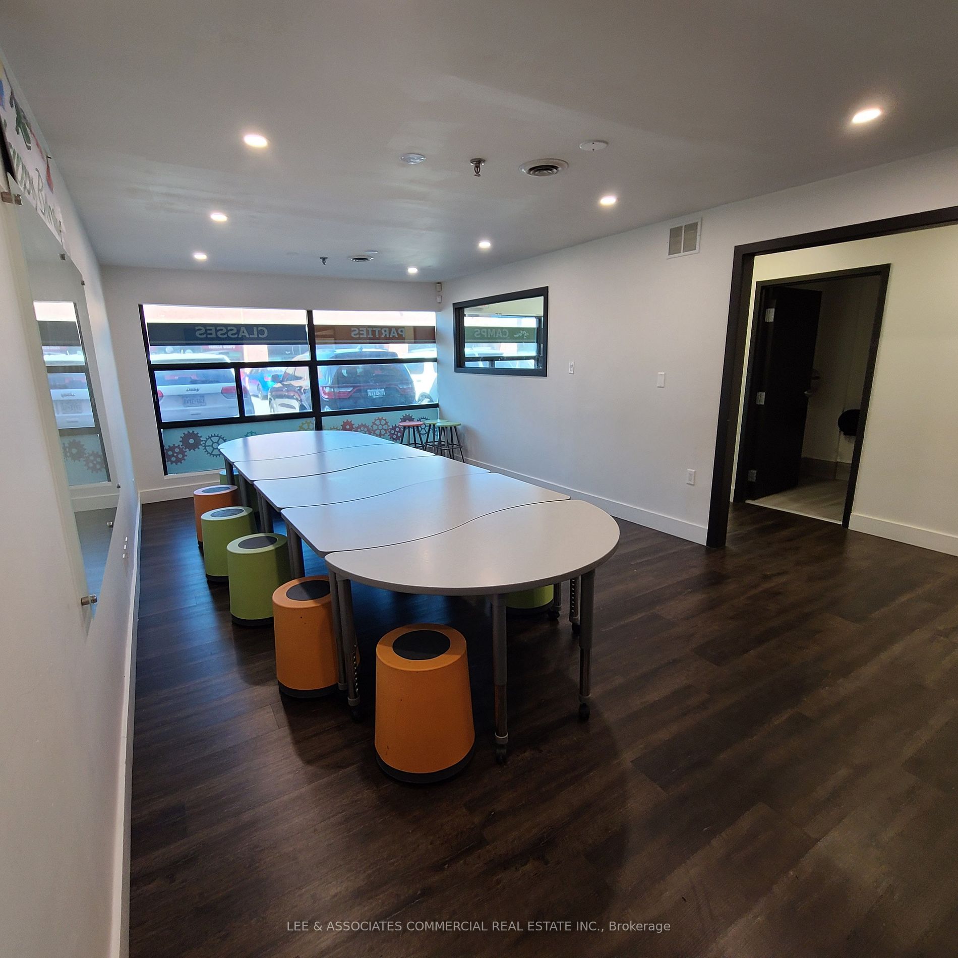 348 Bronte St S, #18