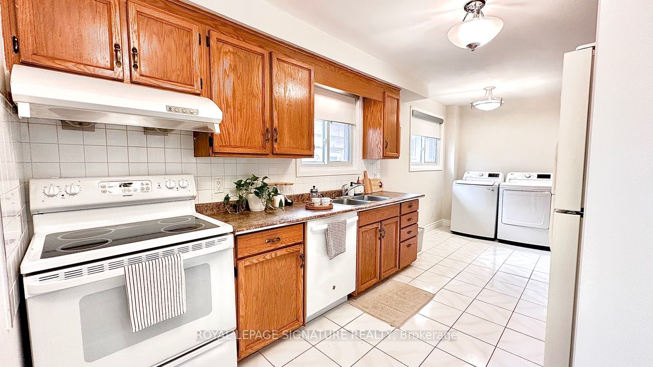3696 Ellengale Dr