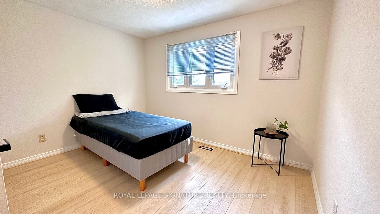 3696 Ellengale Dr