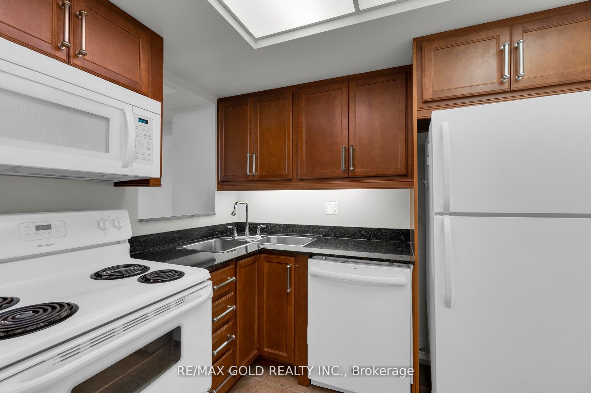 55 Kingsbridge Garden Circle, #613