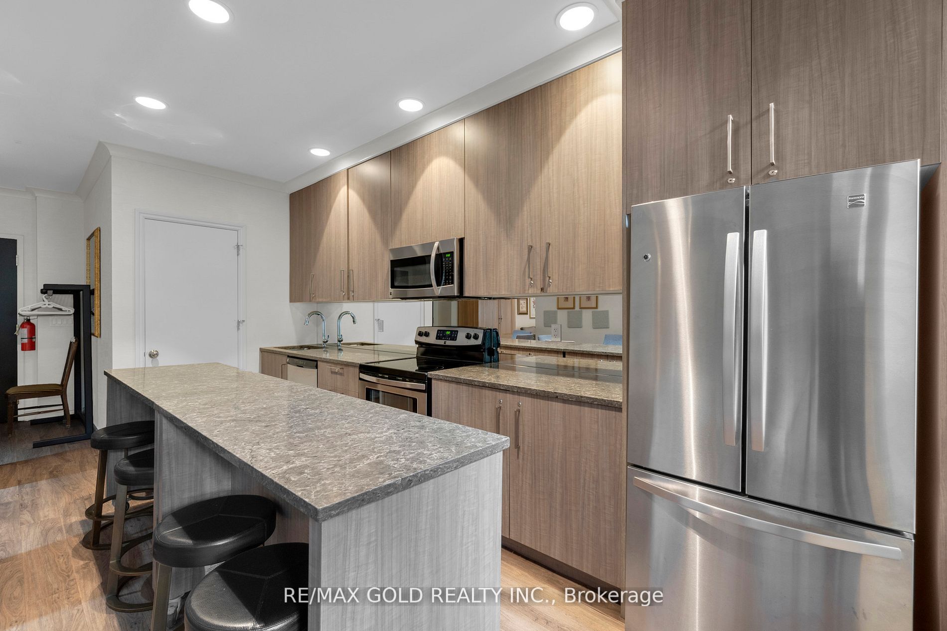 55 Kingsbridge Garden Circle, #613