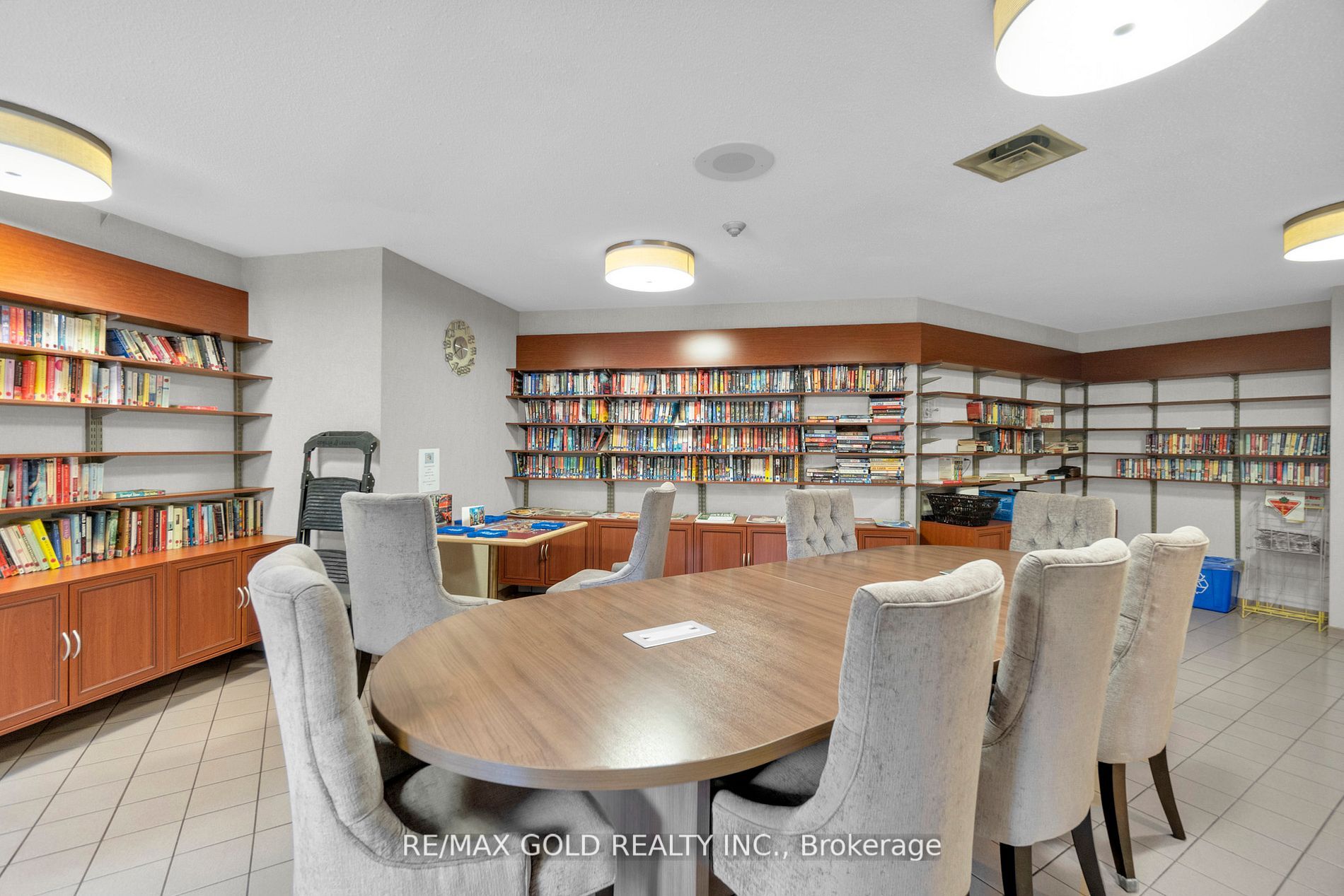 55 Kingsbridge Garden Circle, #613