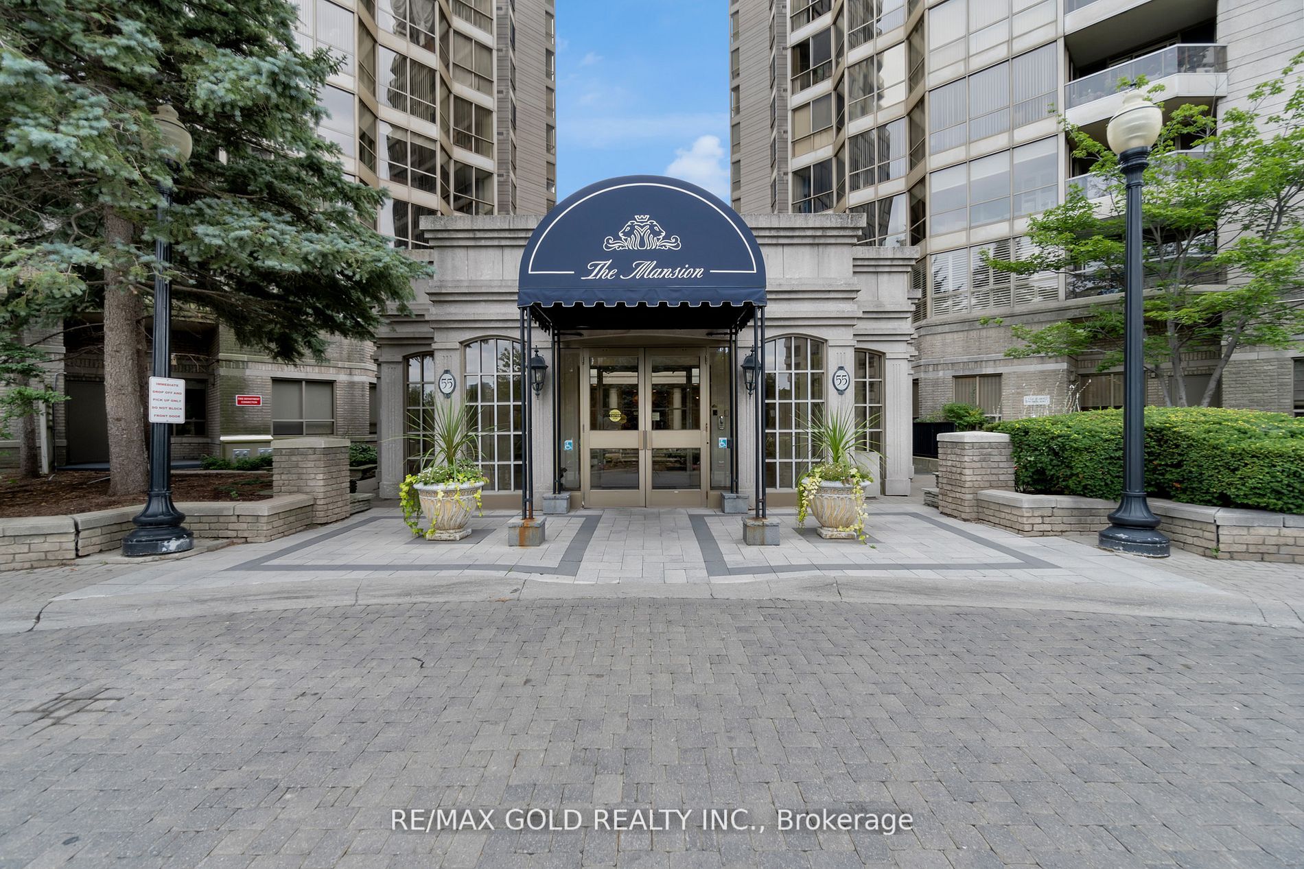 55 Kingsbridge Garden Circle, #613