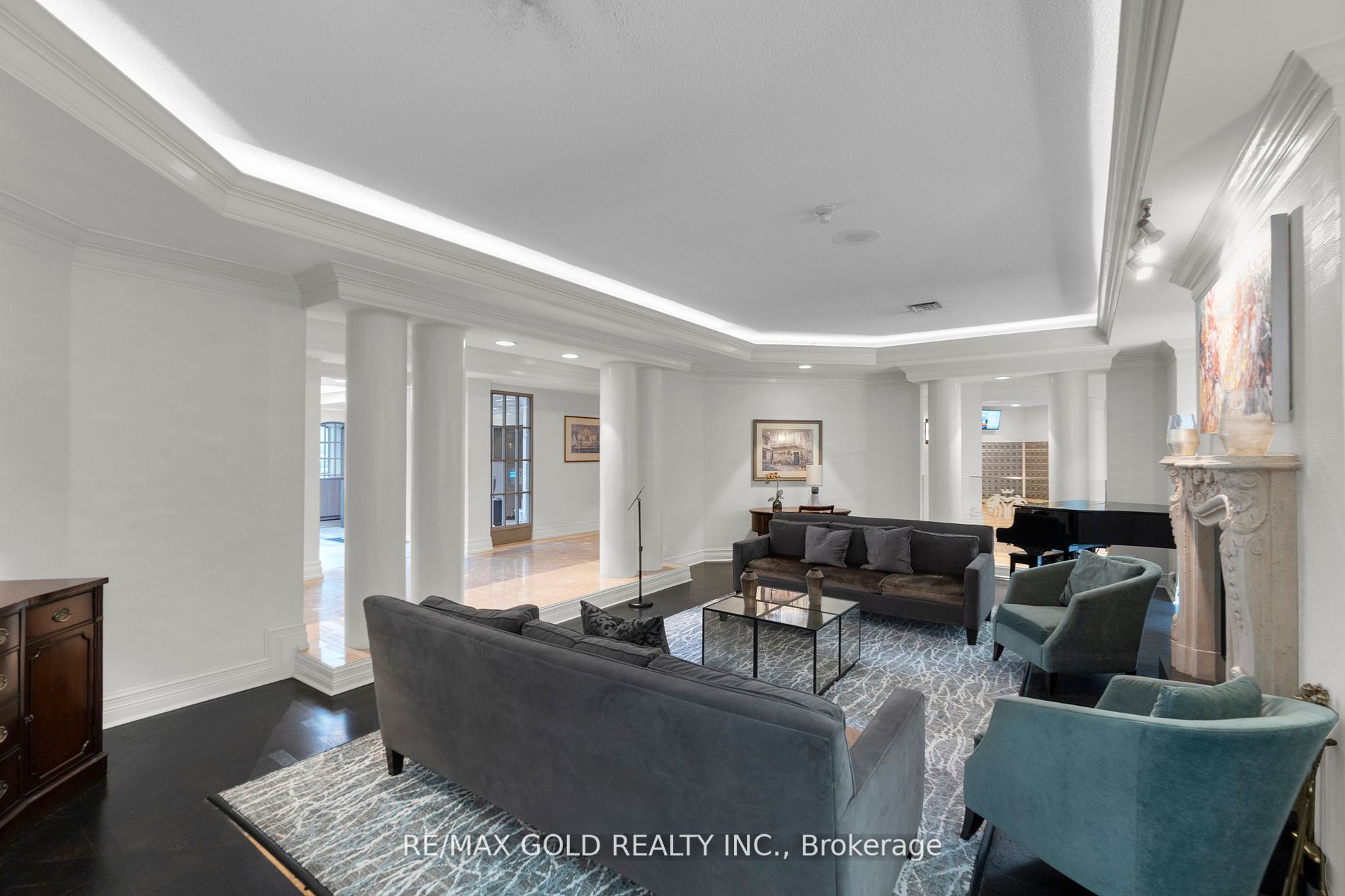 55 Kingsbridge Garden Circle, #613