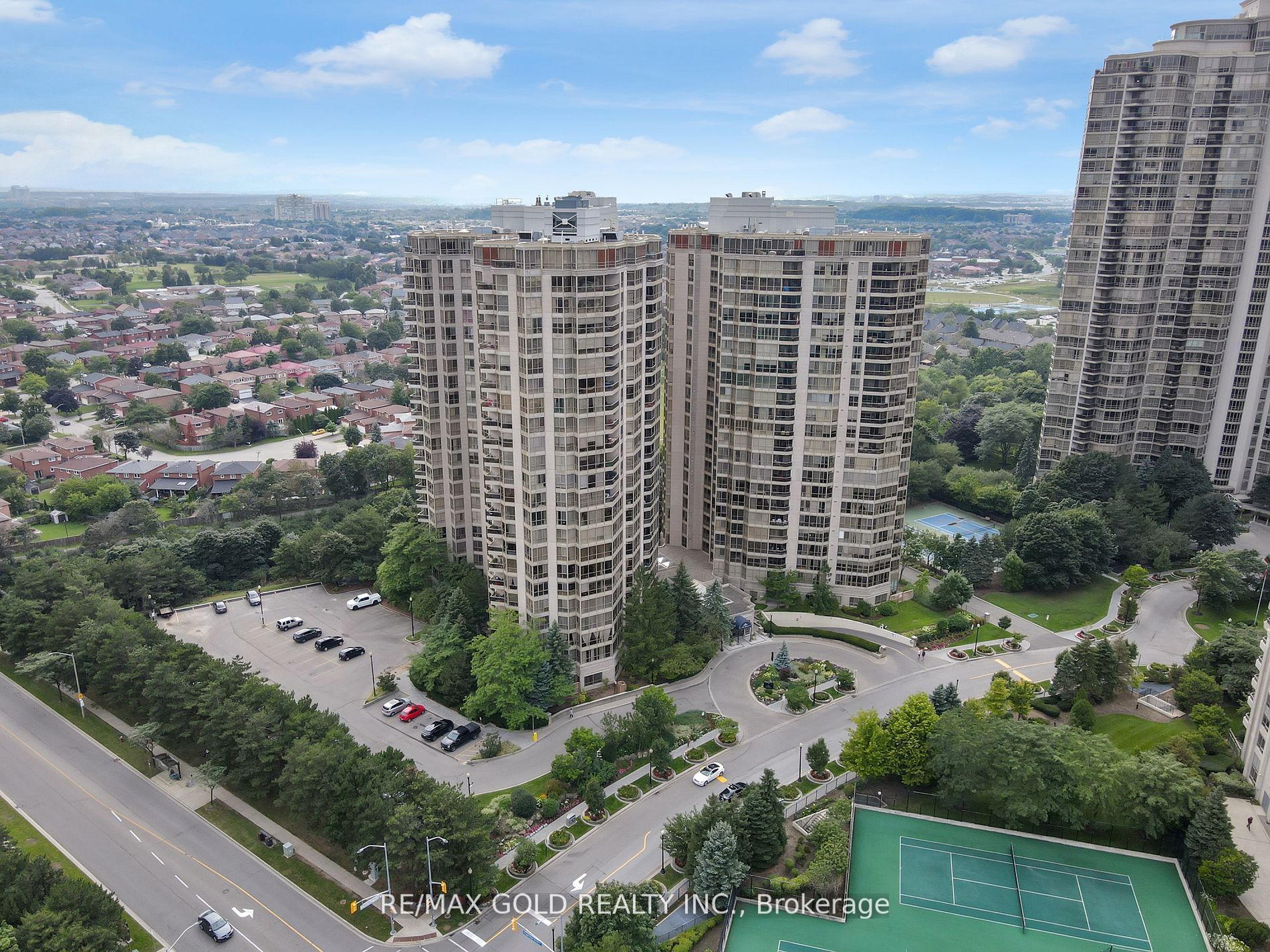 55 Kingsbridge Garden Circle, #613