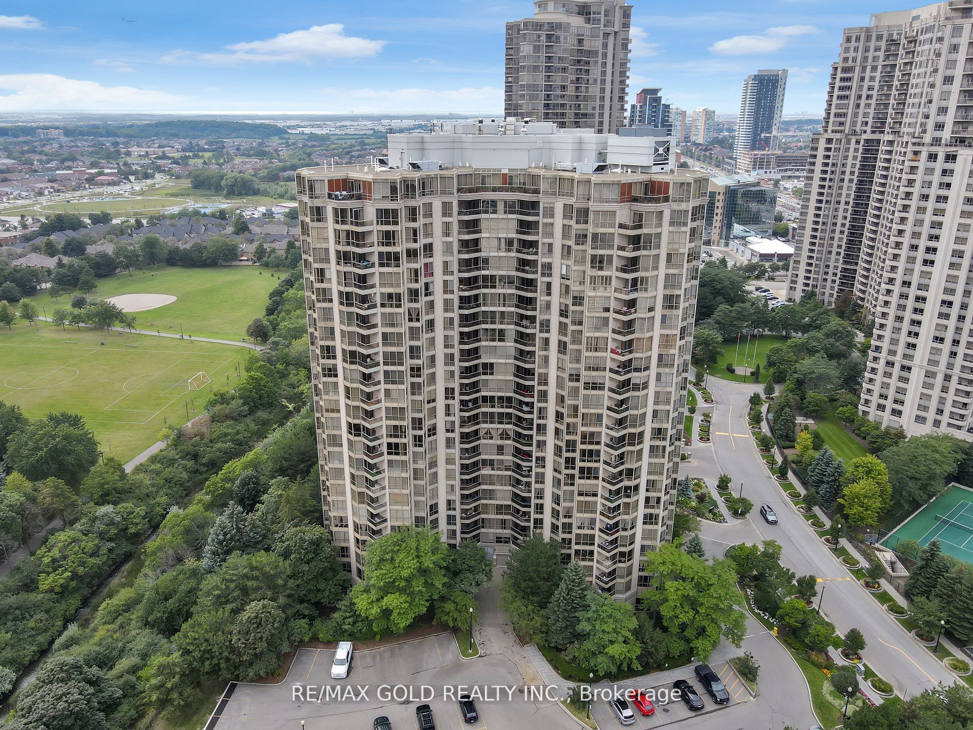 55 Kingsbridge Garden Circle, #613