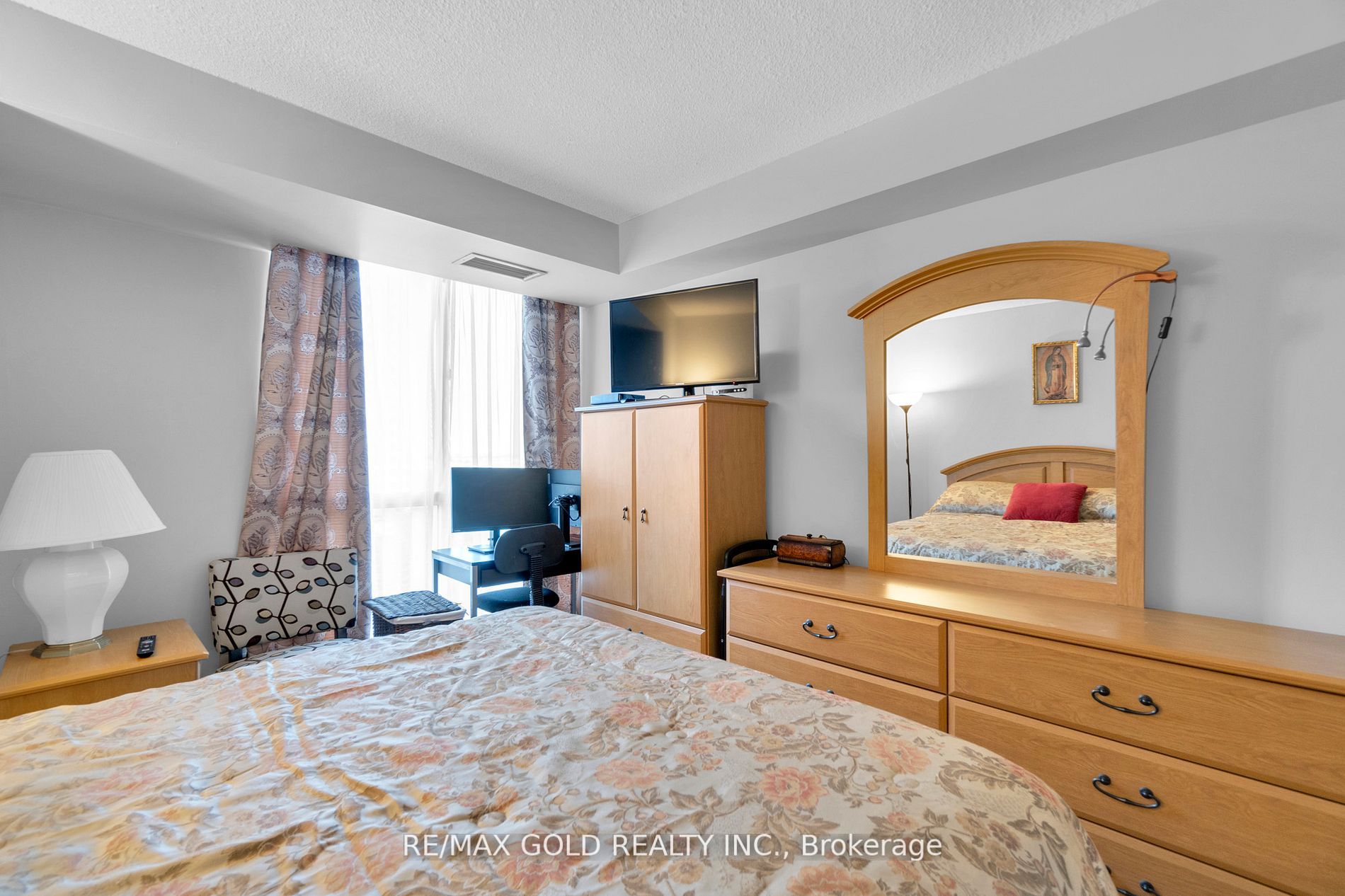 55 Kingsbridge Garden Circle, #613