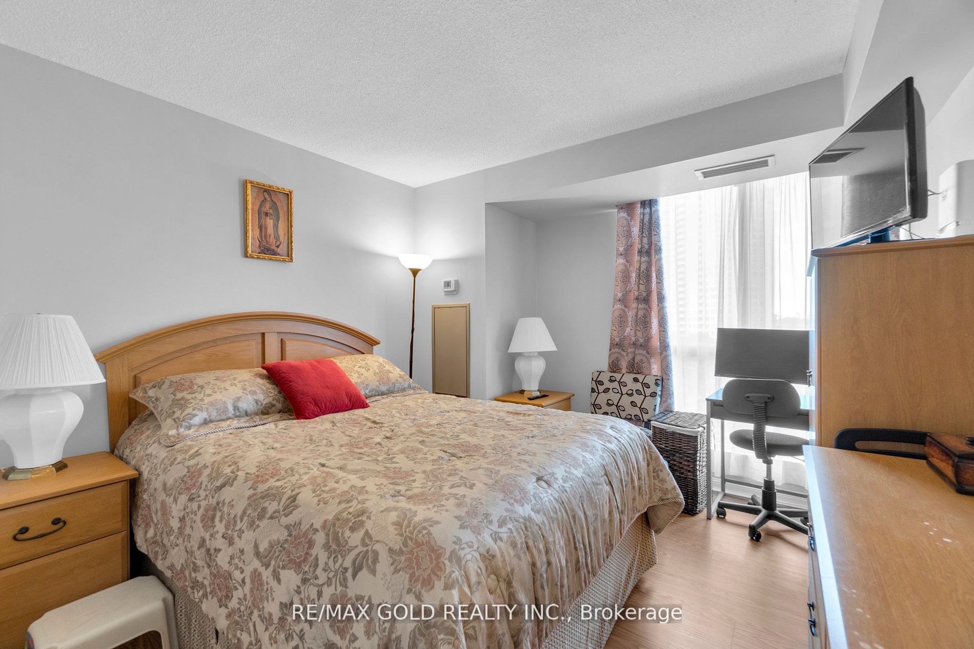 55 Kingsbridge Garden Circle, #613