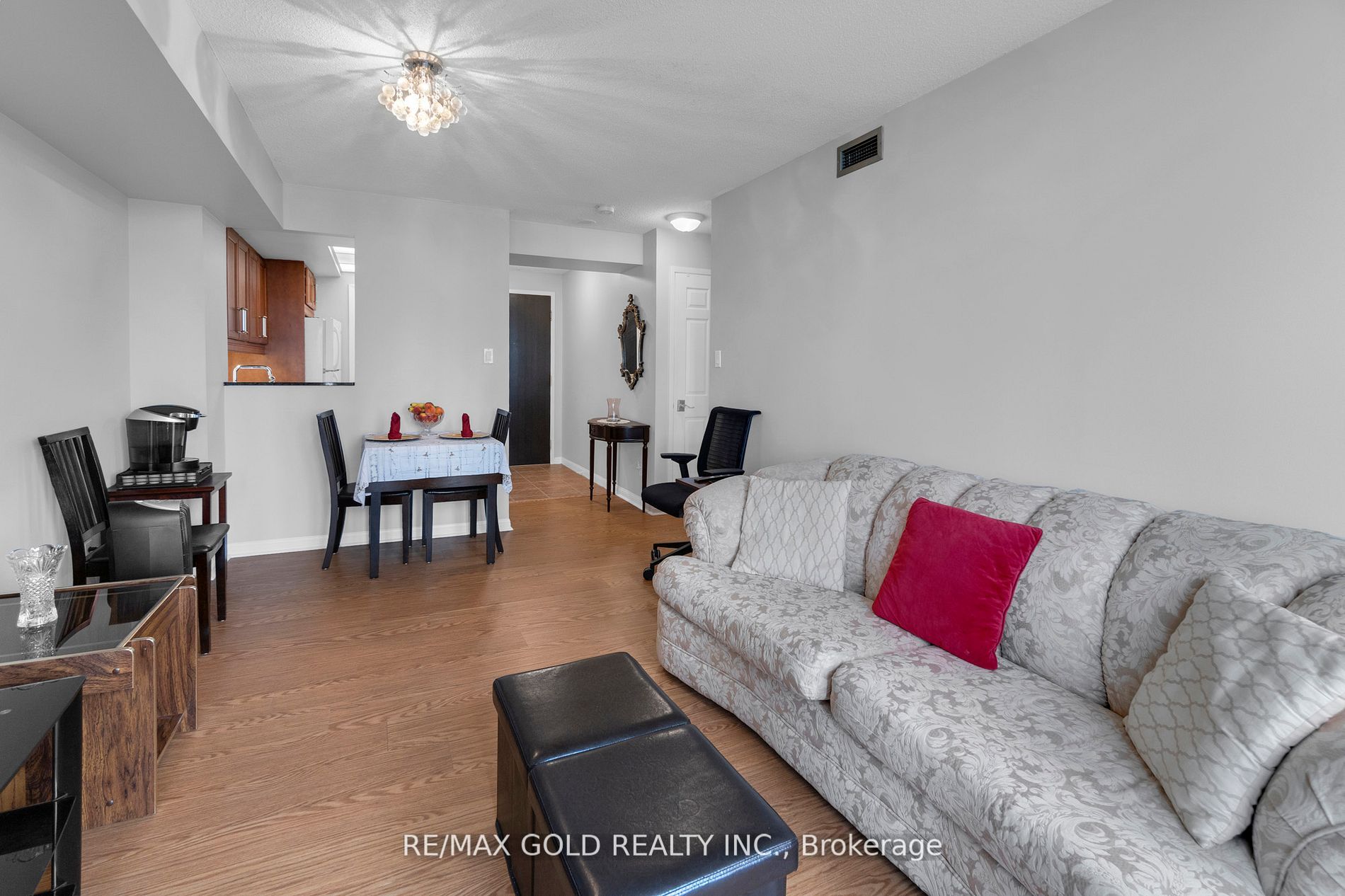55 Kingsbridge Garden Circle, #613