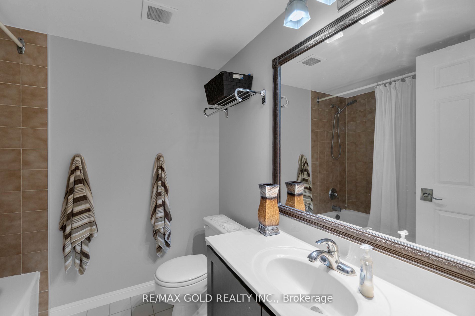 55 Kingsbridge Garden Circle, #613