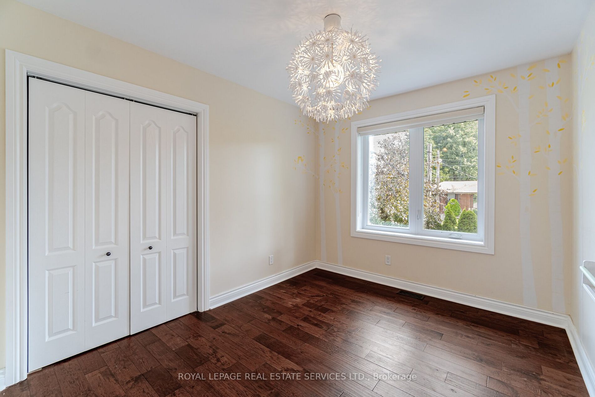 12 River Valley Crescent