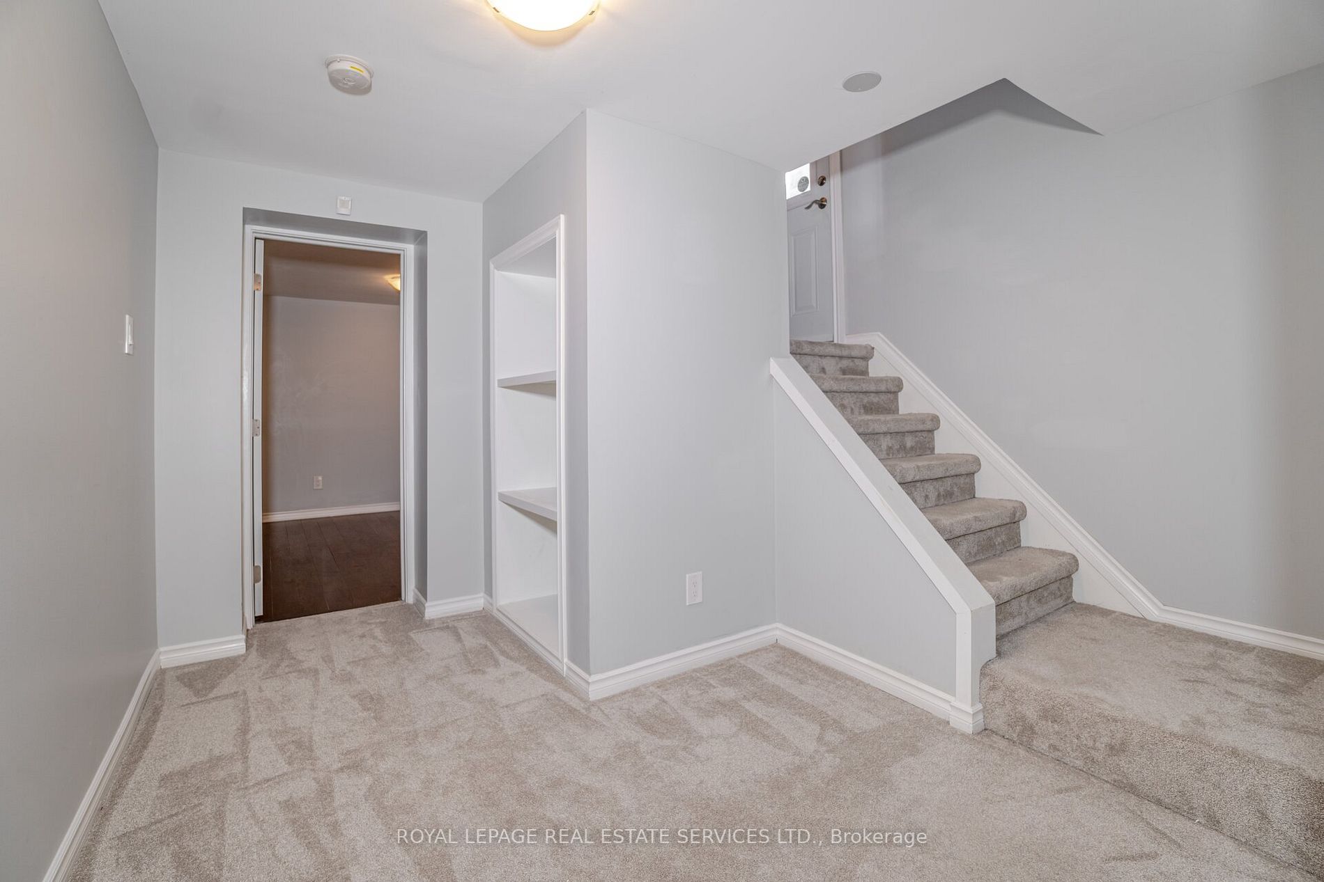 12 River Valley Crescent