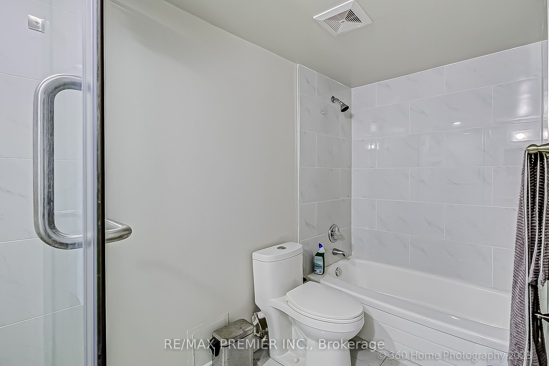 350 Rathburn Rd W, #1907