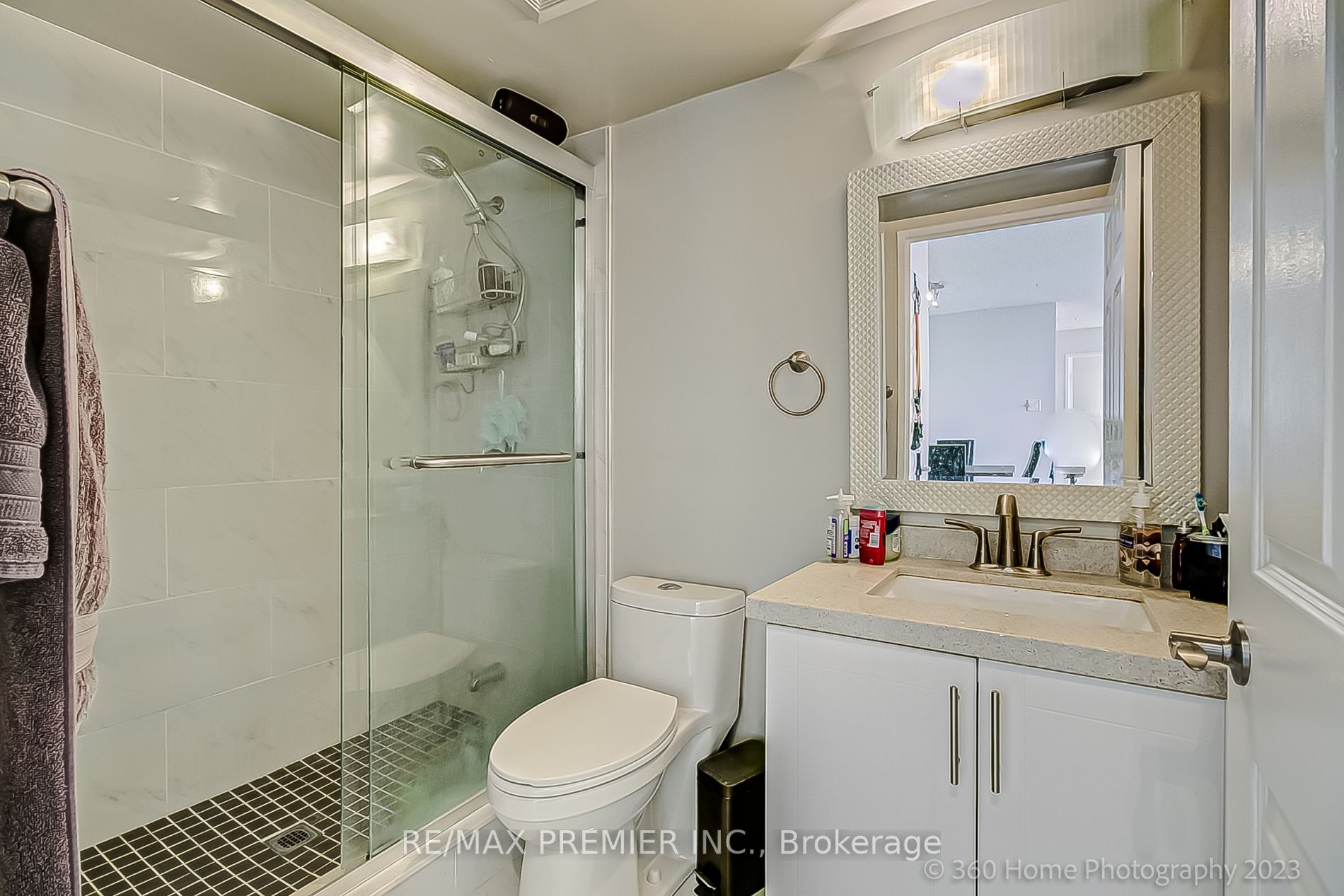 350 Rathburn Rd W, #1907