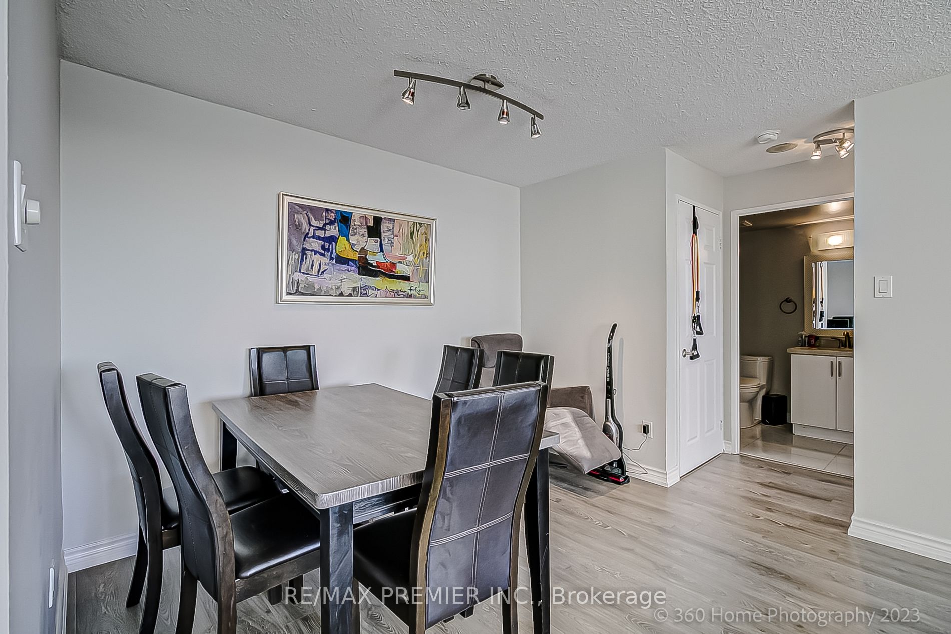 350 Rathburn Rd W, #1907