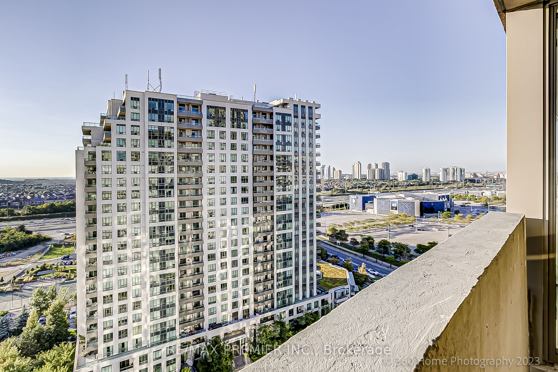 350 Rathburn Rd W, #1907