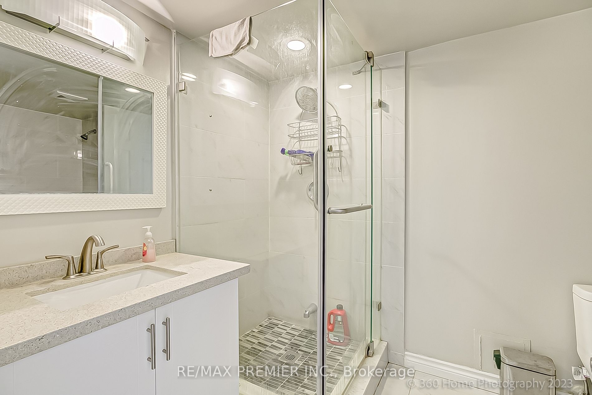 350 Rathburn Rd W, #1907