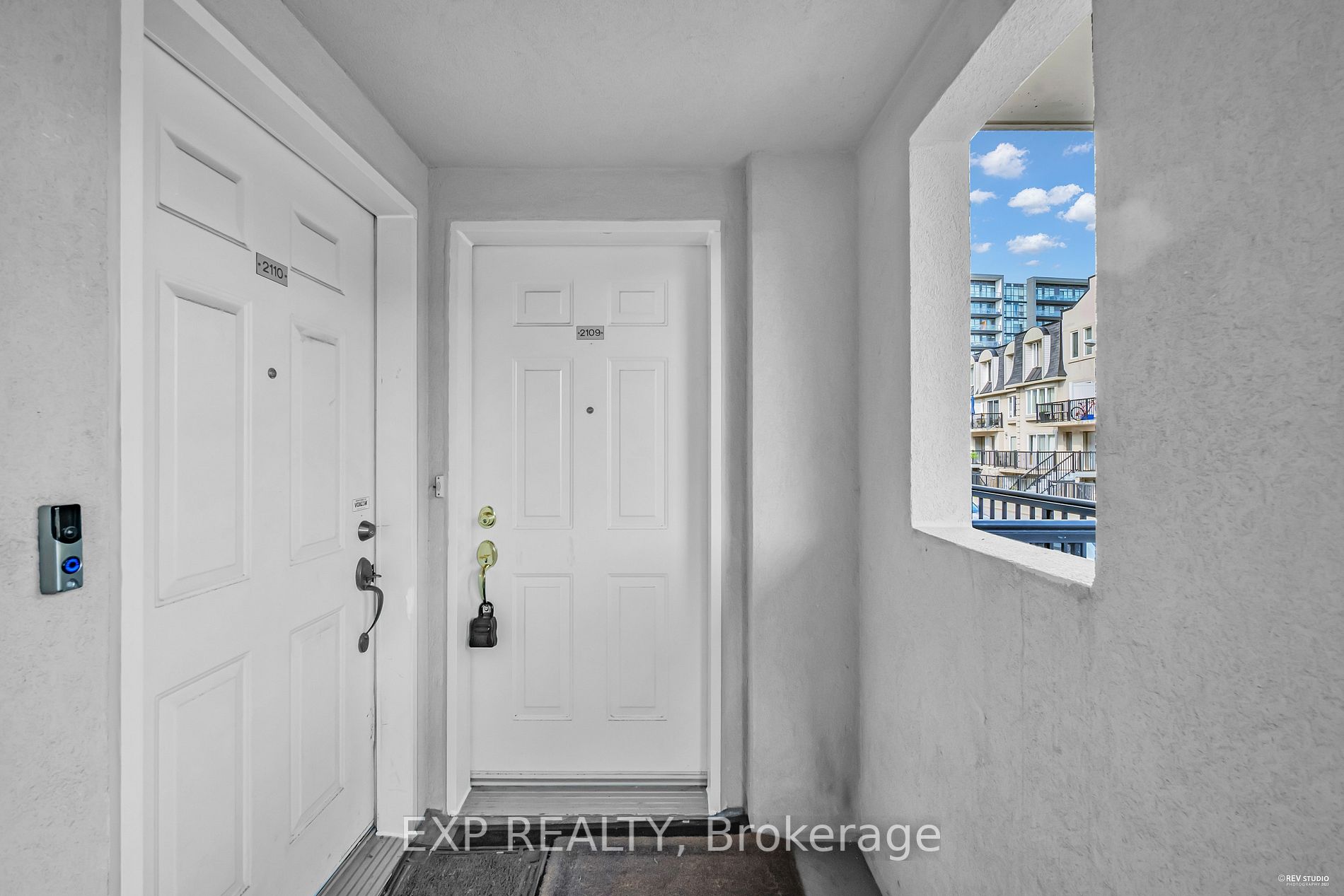 55 George Appleton Way, #2109
